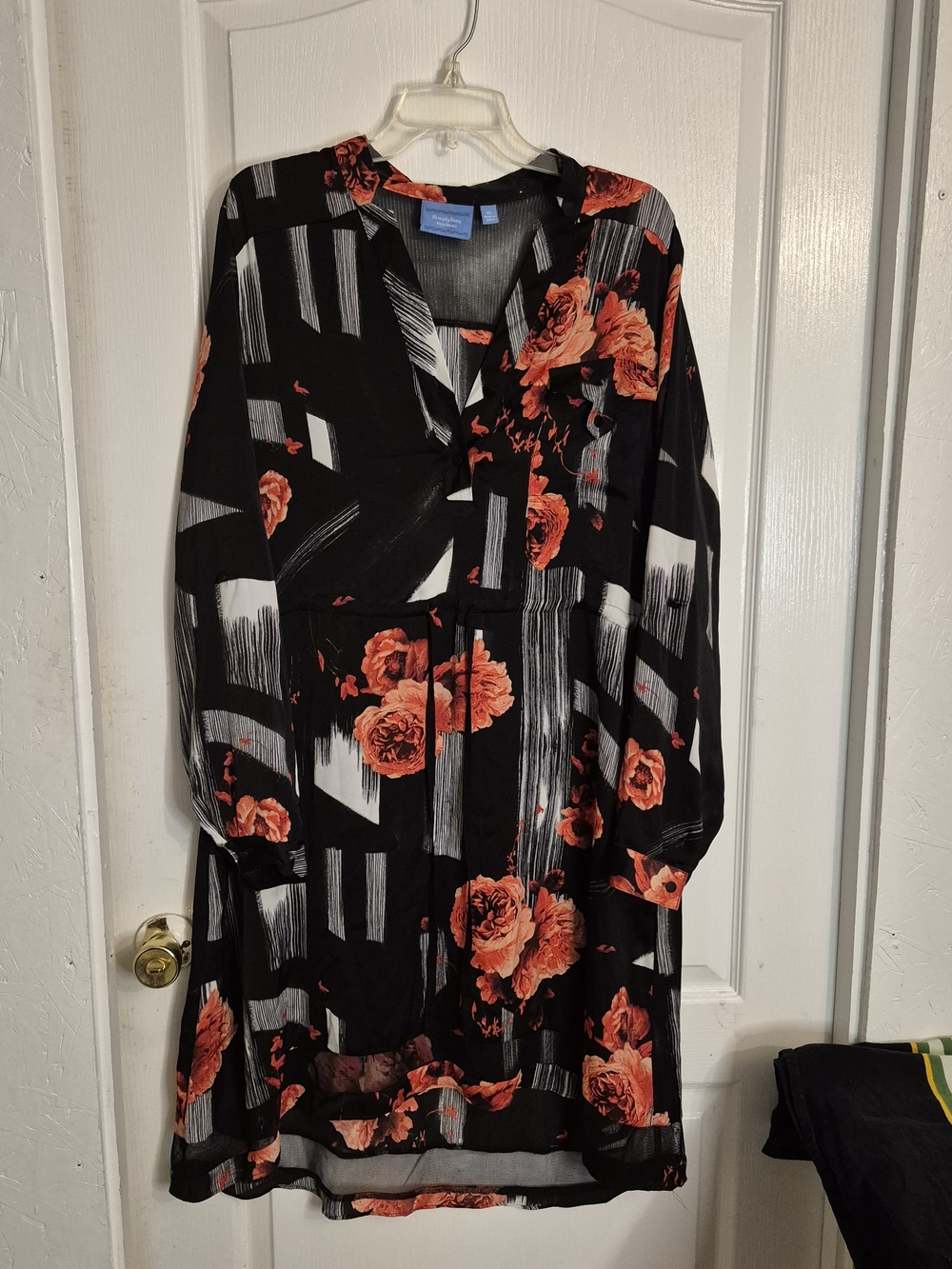 Simply Vera Vera Wang Black Top with Orange Floral Trim
